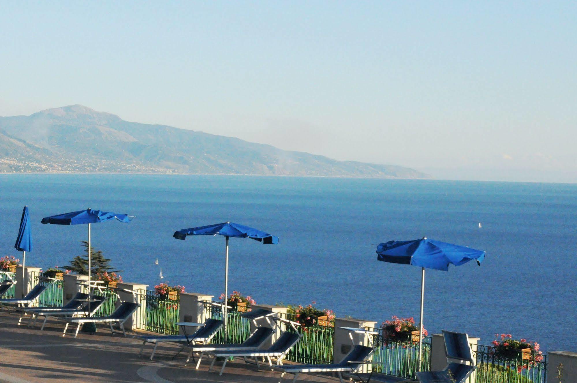 Grand Hotel San Michele Четраро Экстерьер фото